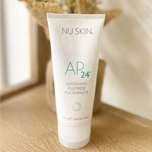 Skin White Bath & Body Essential